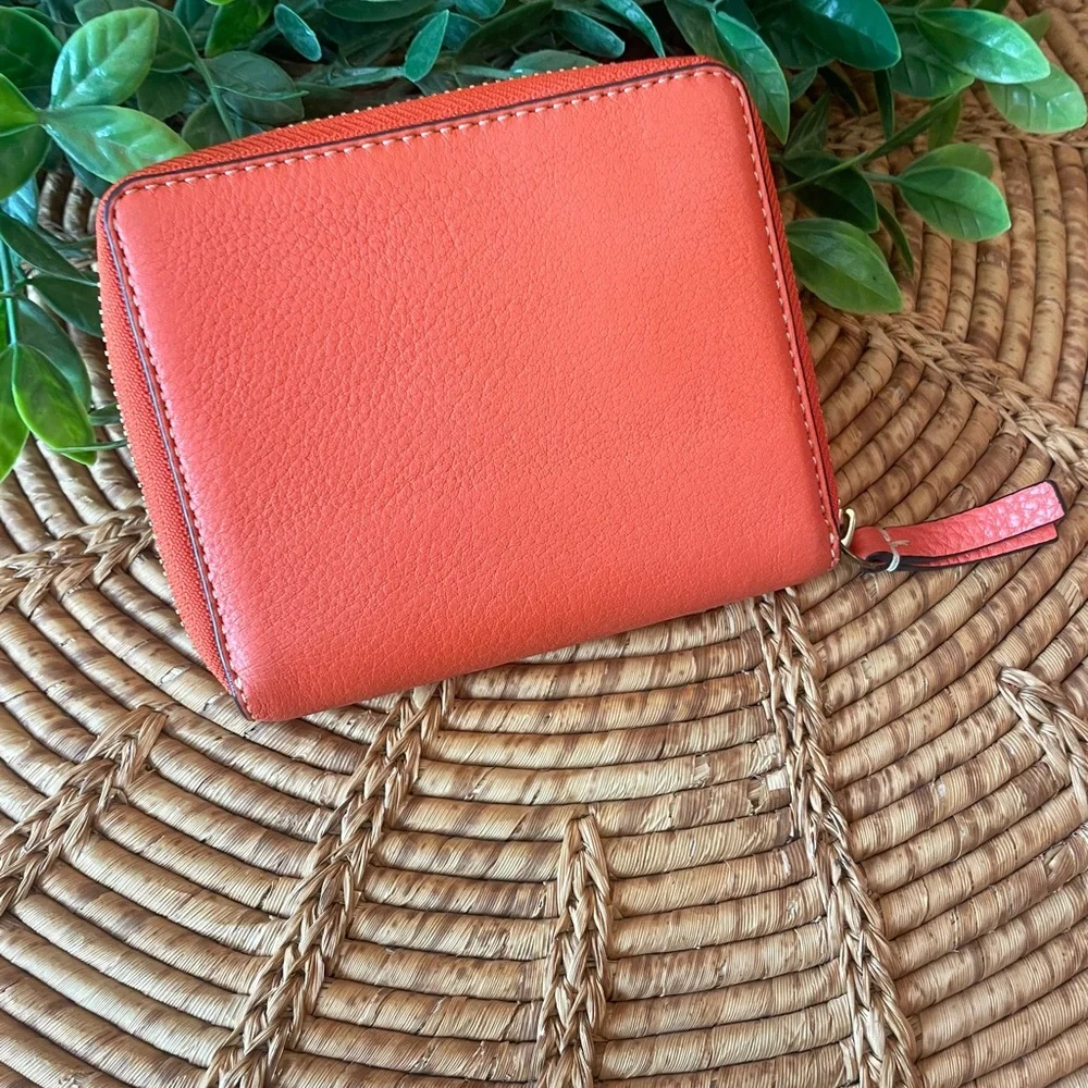 Like New Tory Burch Leather Small Zip Wallet in Orange & Tan